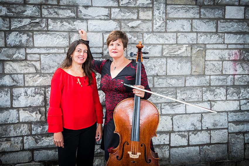 Katja Zakotnik und Naila Alvarenge